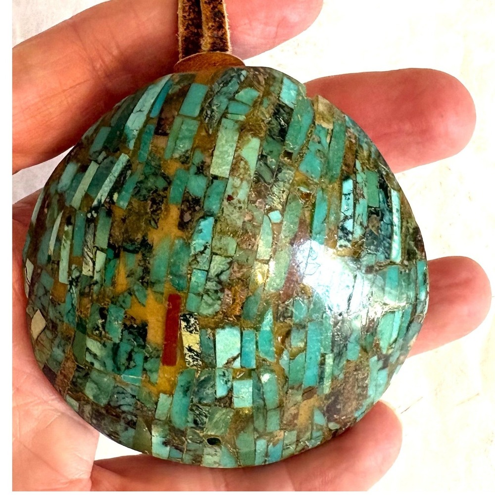 Vintage Santo Domingo Turquoise Mosaic Inlay Shell Pendant Southwestern Necklace